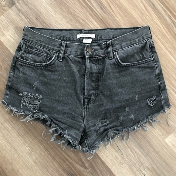 Forever 21 gray wash high waisted distressed denim shorts size 28 - Picture 2 of 5